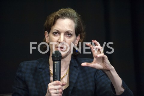  18.02.2019 WARSZAWA<br />
SPOTKANIE Z ANNE APPLEBAUM <br />
POLARYZACJA SPOLECZNA NA PODSTAWIE WYBOROW<br />
N/Z ANNE APPLEBAUM<br />
 