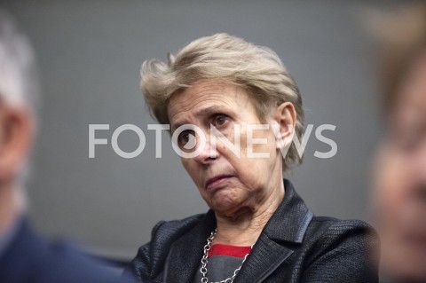  18.02.2019 WARSZAWA<br />
SPOTKANIE Z ANNE APPLEBAUM <br />
POLARYZACJA SPOLECZNA NA PODSTAWIE WYBOROW<br />
N/Z IWONA SLEDZINSKA KATARASINSKA<br />
 