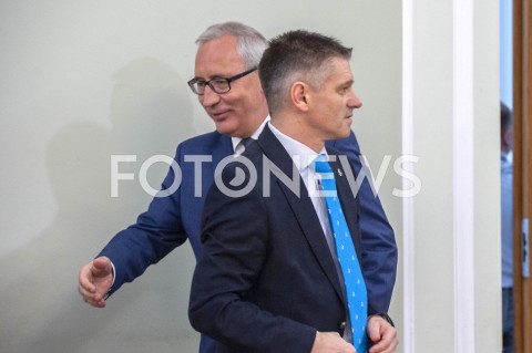  19.02.2019 WARSZAWA SEJM<br />
KOMISJA DS VAT W WARSZAWIE<br />
PRZESLUCHANIE JACKA KAPICY<br />
N/Z JACEK KAPICA KAZIMIERZ SMOLINSKI<br />
 