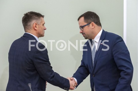  19.02.2019 WARSZAWA SEJM<br />
KOMISJA DS VAT W WARSZAWIE<br />
PRZESLUCHANIE JACKA KAPICY<br />
N/Z JACEK KAPICA MARCIN HORALA<br />
 