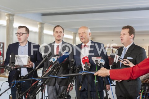  19.02.2019 WARSZAWA SEJM<br />
POPOLUDNIE W SEJMIE<br />
N/Z JANUSZ KORWIN MIKKE JACEK WILK KONRAD BERKOWICZ NAKOLANNIKI DLA PREMIERA<br />
 