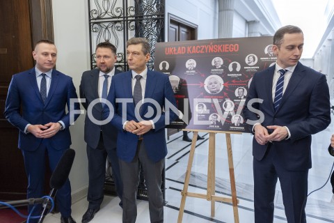  19.02.2019 WARSZAWA SEJM<br />
POPOLUDNIE W SEJMIE<br />
N/Z MARCIN KIERWINSKI KRZYSZTOF BREJZA CEZARY TOMCZYK MARIUSZ WITCZAK UKLAD KACZYNSKIEGO TABLICA<br />
 