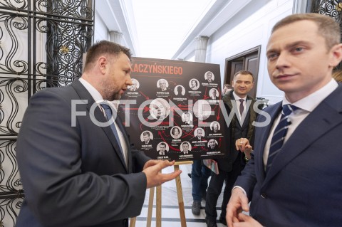  19.02.2019 WARSZAWA SEJM<br />
POPOLUDNIE W SEJMIE<br />
N/Z MARCIN KIERWINSKI CEZARY TOMCZYK SLAWOMIR NITRAS UKLAD KACZYNSKIEGO TABLICA <br />
 