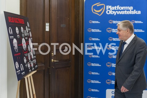  19.02.2019 WARSZAWA SEJM<br />
POPOLUDNIE W SEJMIE<br />
N/Z KRZYSZTOF JURGIEL UKLAD KACZYNSKIEGO TABLICA <br />
 