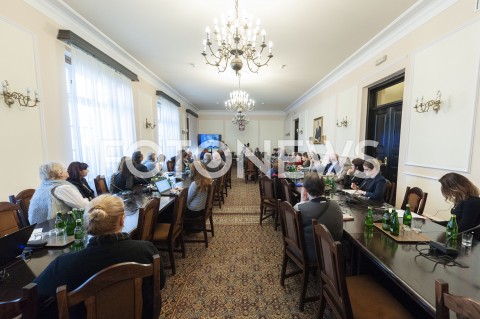  19.02.2019 WARSZAWA SEJM<br />
POPOLUDNIE W SEJMIE<br />
N/Z PARLAMENTARNY ZESPOL DO SPRAW BEZPIECZENSTWA PROGRAMU SZCZEPIEN<br />
 
