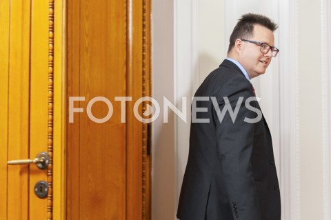  19.02.2019 WARSZAWA<br />KONFERENCJA W MINISTERSTWIE INFRASTRUKTURY<br />SRODKI FINANSOWE NA INWESTYCJE W LINIE KOLEJOWE<br />N/Z ANDRZEJ BITTEL<br /> 