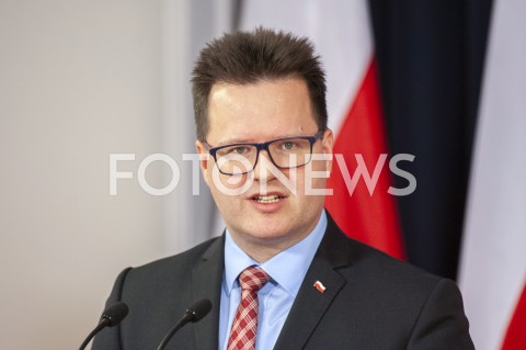  19.02.2019 WARSZAWA<br />KONFERENCJA W MINISTERSTWIE INFRASTRUKTURY<br />SRODKI FINANSOWE NA INWESTYCJE W LINIE KOLEJOWE<br />N/Z ANDRZEJ BITTEL<br /> 
