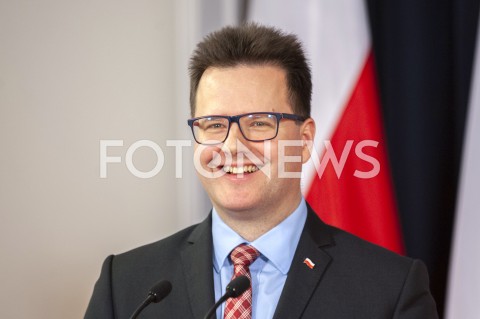  19.02.2019 WARSZAWA<br />KONFERENCJA W MINISTERSTWIE INFRASTRUKTURY<br />SRODKI FINANSOWE NA INWESTYCJE W LINIE KOLEJOWE<br />N/Z ANDRZEJ BITTEL<br /> 