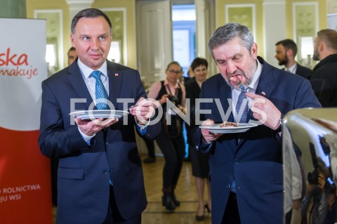 20.02.2019 WARSZAWA<br />
SPOTKANIE INAUGURUJACE POROZUMIENIE ROLNICZE<br />
DEGUSTACJA POTRAW<br />
N/Z PREZYDENT RP ANDRZEJ DUDA<br />
 
