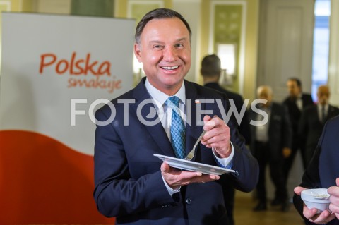  20.02.2019 WARSZAWA<br />
SPOTKANIE INAUGURUJACE POROZUMIENIE ROLNICZE<br />
DEGUSTACJA POTRAW<br />
N/Z PREZYDENT RP ANDRZEJ DUDA<br />
 