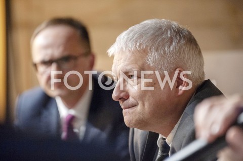  21.02.2019 WARSZAWA<br />DEBATA EURO ZA CZY PRZECIW<br />SWIETLICA SOLIDARNOSCI<br />N/Z ROBERT GWIAZDOWSKI ANDRZEJ HALESIAK<br /> 