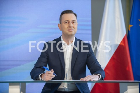  24.02.2019 WARSZAWA<br />PODPISANIE DEKLARACJI ZALOZYCIELSKIEJ KOALICJI EUROPEJSKIEJ<br />N/Z WLADYSLAW KOSINIAK KAMYSZ<br /> 