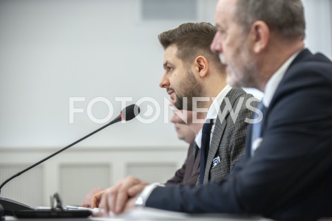  26.02.2019 WARSZAWA<br />
KONFERENCJA KOMISJI WERYFIKACYJNEJ<br />
N/Z PATRYK JAKI JAN MOSINSKI<br />
 