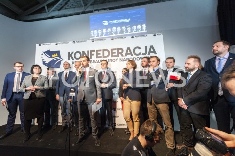  27.02.2019 WARSZAWA<br />
PREZENTACJA LOGO I NAZWY KOALICJI PROPOLSKIEJ KONFEDERACJA<br />
N/Z ROBERT WINNICKI KRZYSZTOF BOSAK MACIEJ MACIEJOWSKI PIOTR LIROY MARZEC JAKUB KULESZA<br />
 