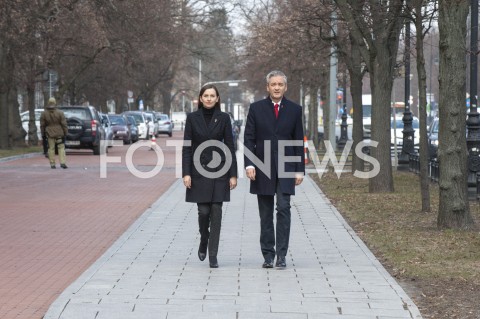  01.03.2019 WARSZAWA<br />
PREZENTACJA NOWEJ WSPOLPRACOWNICZKI ROBERTA BIEDRONIA<br />
N/Z SYLWIA SPUREK ROBERT BIEDRON<br />
 