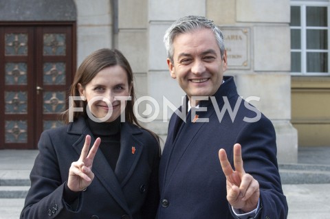  01.03.2019 WARSZAWA<br />
PREZENTACJA NOWEJ WSPOLPRACOWNICZKI ROBERTA BIEDRONIA<br />
N/Z SYLWIA SPUREK ROBERT BIEDRON<br />
 