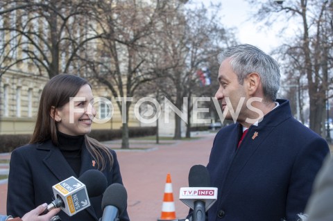  01.03.2019 WARSZAWA<br />
PREZENTACJA NOWEJ WSPOLPRACOWNICZKI ROBERTA BIEDRONIA<br />
N/Z SYLWIA SPUREK ROBERT BIEDRON<br />
 