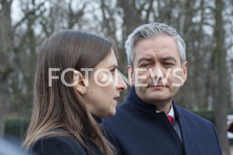  01.03.2019 WARSZAWA<br />
PREZENTACJA NOWEJ WSPOLPRACOWNICZKI ROBERTA BIEDRONIA<br />
N/Z SYLWIA SPUREK ROBERT BIEDRON<br />
 