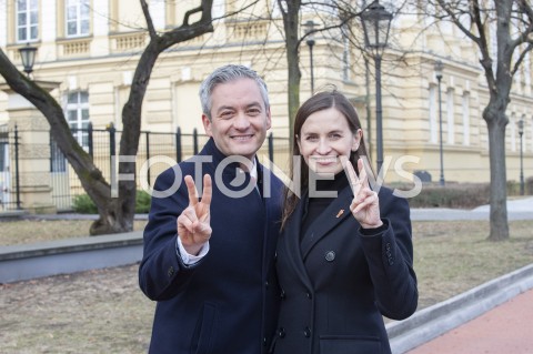  01.03.2019 WARSZAWA<br />
PREZENTACJA NOWEJ WSPOLPRACOWNICZKI ROBERTA BIEDRONIA<br />
N/Z SYLWIA SPUREK ROBERT BIEDRON<br />
 