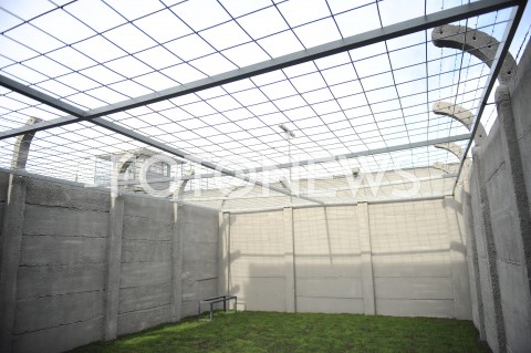  01.03.2019 OSTROLEKA<br />
UROCZYSTE ZAKONCZENIE PRZEBUDOWY SIEDZIBY MUZEUM ZOLNIERZY WYKLETYCH<br />
NARODOWY DZIEN PAMIECI<br />
N/Z MUZEUM DRUT KOLCZASTY ZASIEKI SPACERNIAK WIEZIENIE<br />
 