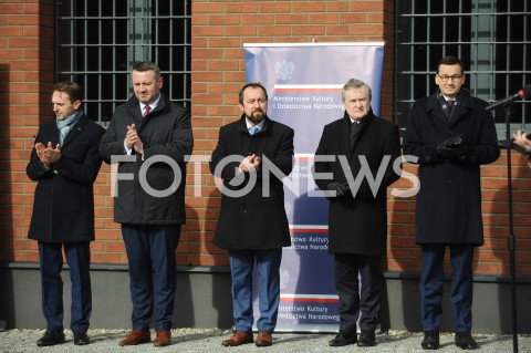  01.03.2019 OSTROLEKA<br />
UROCZYSTE ZAKONCZENIE PRZEBUDOWY SIEDZIBY MUZEUM ZOLNIERZY WYKLETYCH<br />
NARODOWY DZIEN PAMIECI<br />
N/Z PREMIER MATEUSZ MORAWIECKI PIOTR GLINSKI<br />
 