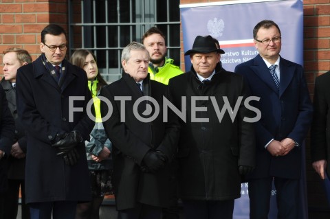 01.03.2019 OSTROLEKA<br />
UROCZYSTE ZAKONCZENIE PRZEBUDOWY SIEDZIBY MUZEUM ZOLNIERZY WYKLETYCH<br />
NARODOWY DZIEN PAMIECI<br />
N/Z PREMIER MATEUSZ MORAWIECKI PIOTR GLINSKI MAREK SUSKI LUKASZ KULIK<br />
 