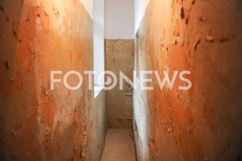  01.03.2019 OSTROLEKA<br />
UROCZYSTE ZAKONCZENIE PRZEBUDOWY SIEDZIBY MUZEUM ZOLNIERZY WYKLETYCH<br />
NARODOWY DZIEN PAMIECI<br />
N/Z KAZAMATY PIWNICA<br />
 