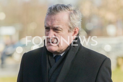  02.03.2019 WARSZAWA<br />
ZLOZENIE KWIATOW PRZED TABLICA PAMIECI OFIAR KOMUNIZMU NA GMACHU MINISTERSTWA SPRAWIEDLIWOSCI<br />
N/Z PIOTR GLINSKI<br />
 