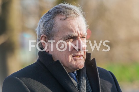  02.03.2019 WARSZAWA<br />
ZLOZENIE KWIATOW PRZED TABLICA PAMIECI OFIAR KOMUNIZMU NA GMACHU MINISTERSTWA SPRAWIEDLIWOSCI<br />
N/Z PIOTR GLINSKI<br />
 