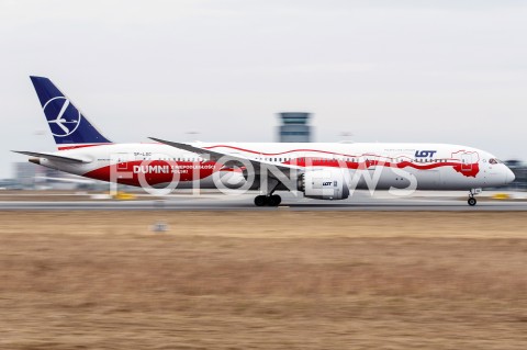  03.03.2019 LOTNISKO RZESZOW JASIONKA <br />
SAMOLOT BOEING 787 DREAMLINER POLSKIE LINIE LOTNICZE PLL LOT W OKOLICZNOSCIOWYM BIALO - CZERWONYM MALOWANIU NA 100-LECIE ODZYSKANIA PRZEZ POLSKE NIEPODLEGLOSCI <br />
N/Z SAMOLOT BOEING 787 - 9 DREAMLINER NIEPODLEGLOSCIOWY REJESTRACJA SP-LSC<br />
 