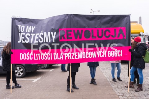  03.03.2019 WARSZAWA<br />
XX WARSZAWSKA MANIFA <br />
TO MY JESTESMY REWOLUCJA DOSC LITOSCI DLA PRZEMOCOWYCH GOSCI<br />
N/Z TRANSPARENT<br />
 