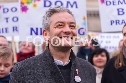  03.03.2019 WARSZAWA<br />
XX WARSZAWSKA MANIFA <br />
TO MY JESTESMY REWOLUCJA DOSC LITOSCI DLA PRZEMOCOWYCH GOSCI<br />
N/Z ROBERT BIEDRON<br />
 