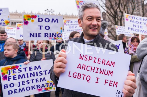  03.03.2019 WARSZAWA<br />
XX WARSZAWSKA MANIFA <br />
TO MY JESTESMY REWOLUCJA DOSC LITOSCI DLA PRZEMOCOWYCH GOSCI<br />
N/Z ROBERT BIEDRON<br />
 