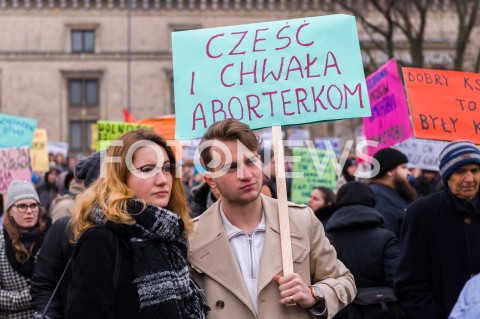  03.03.2019 WARSZAWA<br />
XX WARSZAWSKA MANIFA <br />
TO MY JESTESMY REWOLUCJA DOSC LITOSCI DLA PRZEMOCOWYCH GOSCI<br />
N/Z UCZESTNICY<br />
 