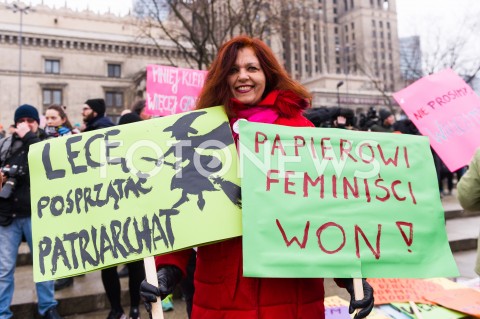  03.03.2019 WARSZAWA<br />
XX WARSZAWSKA MANIFA <br />
TO MY JESTESMY REWOLUCJA DOSC LITOSCI DLA PRZEMOCOWYCH GOSCI<br />
N/Z UCZESTNICY<br />
 