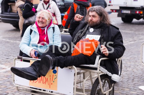  03.03.2019 WARSZAWA<br />
XX WARSZAWSKA MANIFA <br />
TO MY JESTESMY REWOLUCJA DOSC LITOSCI DLA PRZEMOCOWYCH GOSCI<br />
N/Z UCZESTNICY<br />
 