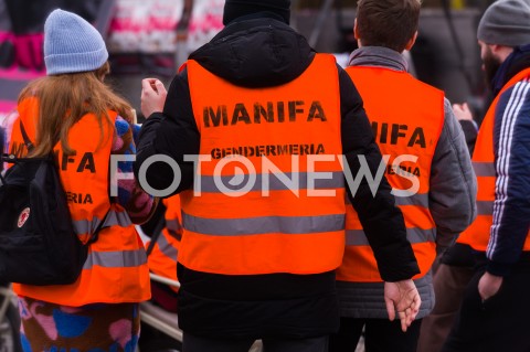  03.03.2019 WARSZAWA<br />
XX WARSZAWSKA MANIFA <br />
TO MY JESTESMY REWOLUCJA DOSC LITOSCI DLA PRZEMOCOWYCH GOSCI<br />
N/Z UCZESTNICY NAPIS MANIFA<br />
 