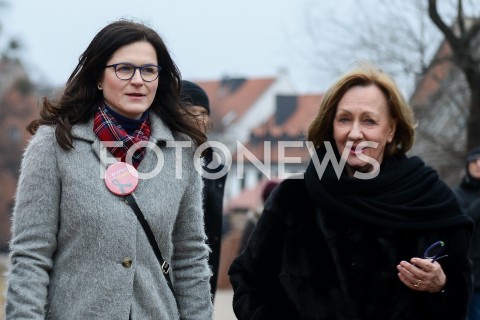  03.03.2019 GDANSK<br />
WYBORY NA PREZYDENTA MIASTA W GDANSKU<br />
N/Z ALEKSANDRA DULKIEWICZ W DRODZE DO LOKALU WYBORCZEGO<br />
 