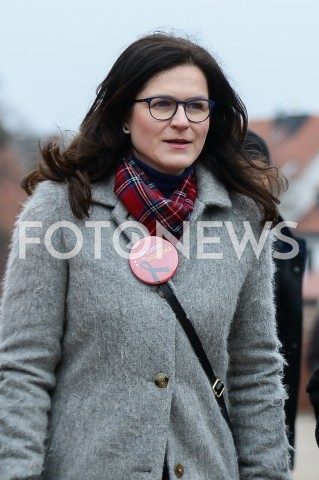  03.03.2019 GDANSK<br />
WYBORY NA PREZYDENTA MIASTA W GDANSKU<br />
N/Z ALEKSANDRA DULKIEWICZ W DRODZE DO LOKALU WYBORCZEGO PORTRET<br />
 