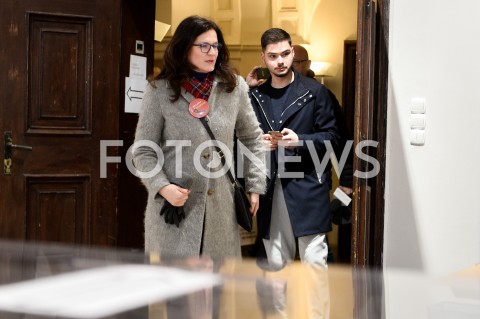  03.03.2019 GDANSK<br />
WYBORY NA PREZYDENTA MIASTA W GDANSKU<br />
N/Z ALEKSANDRA DULKIEWICZ W DRODZE DO LOKALU WYBORCZEGO<br />
 