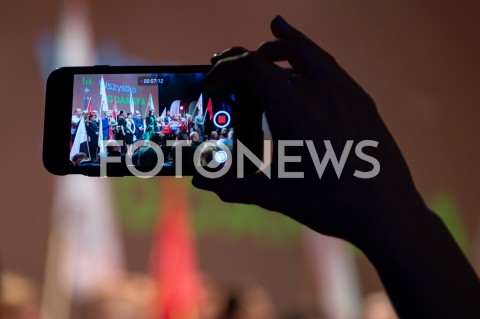  03.03.2019 GDANSK<br />
WIECZOR WYBORCZY ALEKSANDRY DULKIEWICZ W GDANSKU<br />
N/Z KOBIETA NAGRYWA SCENE PODCZAS WYSTAPIENIA ALEKSANDRY DULKIEWICZ<br />
 
