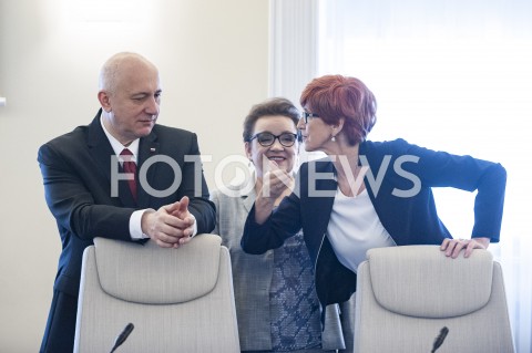  05.03.2019 WARSZAWA<br />
POSIEDZENIE RADY MINISTROW<br />
POSIEDZENIE RZADU<br />
N/Z ELZBIETA RAFALSKA JOACHIM BRUDZINSKI ANNA ZALEWSKA<br />
 