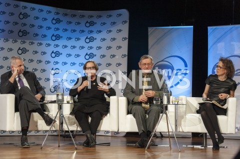  06.03.2019 WARSZAWA <br />
DEBATA SPOR O HISTORIE JUTRA<br />
CZY FACEBOOK I GOOGLE SA ZAGROZENIEM DLA DEMOKRACJI<br />
N/Z NATALIA HATALSKA NORMAN DAVIES AGNIESZKA HOLLAND TIMOTHY SNYDER<br />
 