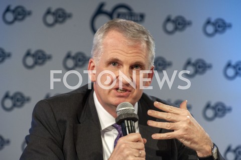  06.03.2019 WARSZAWA <br />
DEBATA SPOR O HISTORIE JUTRA<br />
CZY FACEBOOK I GOOGLE SA ZAGROZENIEM DLA DEMOKRACJI<br />
N/Z TIMOTHY SNYDER<br />
 