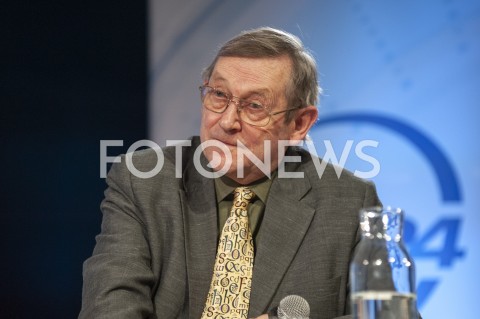  06.03.2019 WARSZAWA <br />
DEBATA SPOR O HISTORIE JUTRA<br />
CZY FACEBOOK I GOOGLE SA ZAGROZENIEM DLA DEMOKRACJI<br />
N/Z NORMAN DAVIES<br />
 