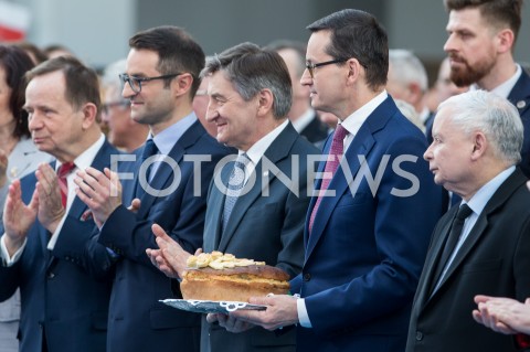  09.03.2019 JASIONKA <br />
REGIONALNA KONWENCJA PIS <br />
N/Z JAROSLAW KACZYNSKI PREMIER MATEUSZ MORAWIECKI MAREK KUCHCINSKI TORT CIASTO OD KOLA GOSPODYN WIEJSKICH <br />
 