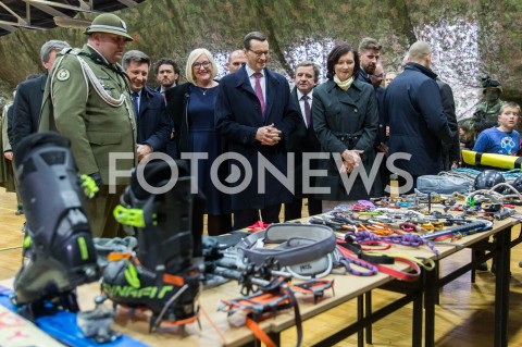  09.03.2019 RZESZOW<br />
PIKNIK Z OKAZJI XX-LECIA WSTAPIENIA POLSKI DO NATO W SIEDZIBIE I BATALIONU STRZELCOW PODHALANSKICH Z UDZIALEM PREMIERA RP <br />
N/Z PREMIER MATEUSZ MORAWIECKI PULKOWNIK DARIUSZ LEWANDOWSKI ( DOWODCA I BATALIONU STRZELCOW PODHALANSKICH ) MICHAL DWORCZYK JOANNA KOPCINSKA EWA LENIART WOJCIECH BUCZAK<br />
 