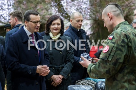  09.03.2019 RZESZOW<br />
PIKNIK Z OKAZJI XX-LECIA WSTAPIENIA POLSKI DO NATO W SIEDZIBIE I BATALIONU STRZELCOW PODHALANSKICH Z UDZIALEM PREMIERA RP <br />
N/Z PREMIER MATEUSZ MORAWIECKI EWA LENIART<br />
 