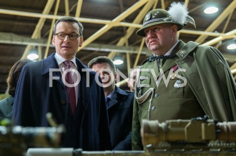  09.03.2019 RZESZOW<br />
PIKNIK Z OKAZJI XX-LECIA WSTAPIENIA POLSKI DO NATO W SIEDZIBIE I BATALIONU STRZELCOW PODHALANSKICH Z UDZIALEM PREMIERA RP <br />
N/Z PREMIER MATEUSZ MORAWIECKI PULKOWNIK DARIUSZ LEWANDOWSKI ( DOWODCA I BATALIONU STRZELCOW PODHALANSKICH ) MICHAL DWORCZYK<br />
 