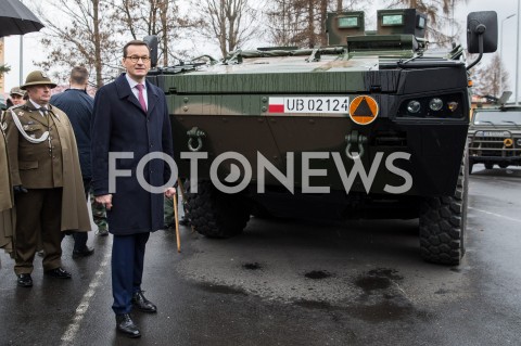  09.03.2019 RZESZOW<br />
PIKNIK Z OKAZJI XX-LECIA WSTAPIENIA POLSKI DO NATO W SIEDZIBIE I BATALIONU STRZELCOW PODHALANSKICH Z UDZIALEM PREMIERA RP <br />
N/Z PREMIER MATEUSZ MORAWIECKI TRANSPORTER ROSOMAK<br />
 